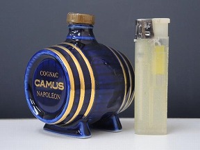 カミュ ナポレオン樽型ミニチュアボトル
